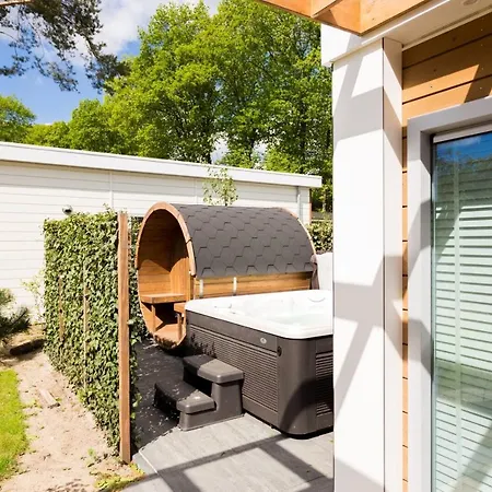 Resort Sl Deluxe 4 Personen Sauna En Jacuzzi Lunteren